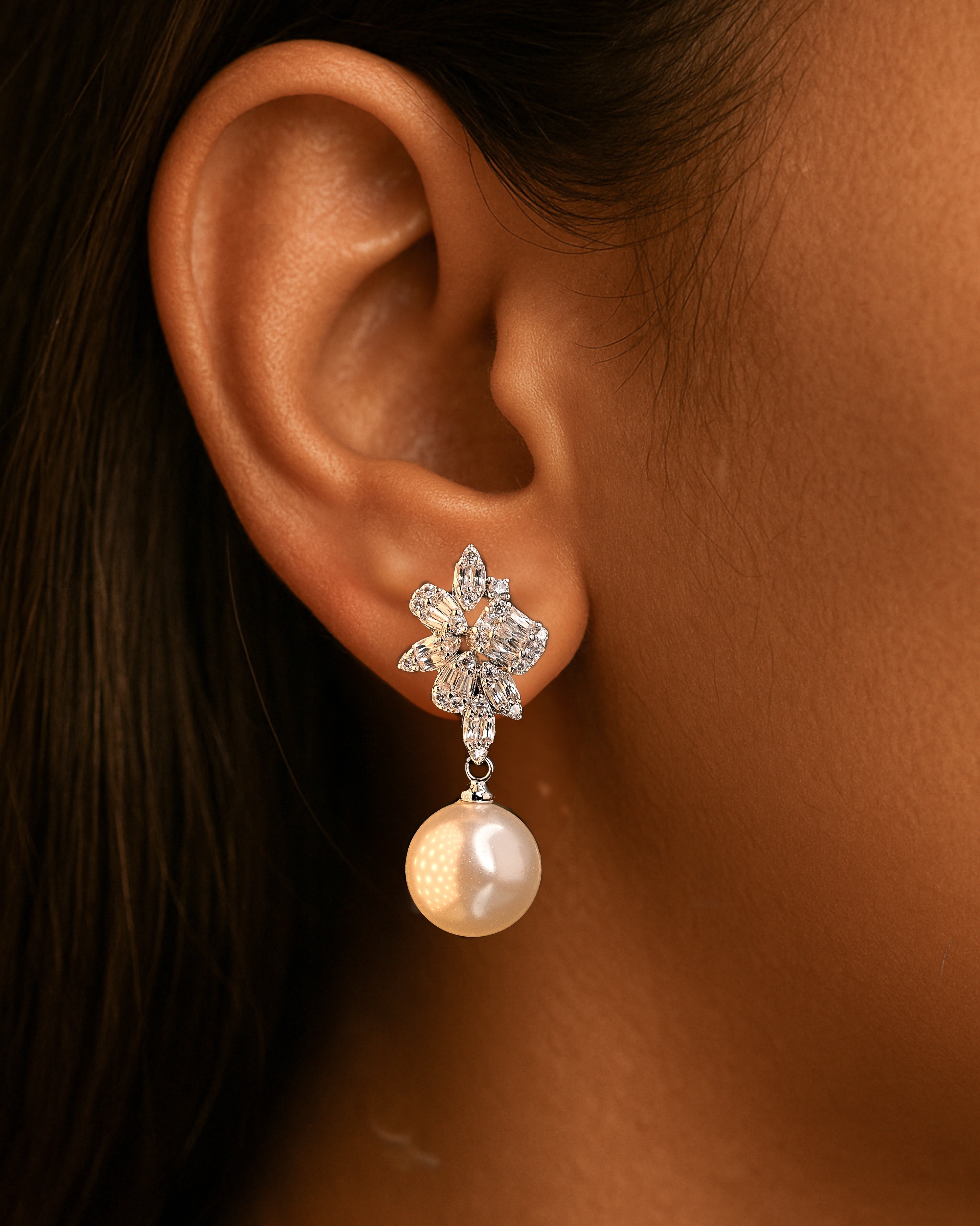 Modern lulu earring