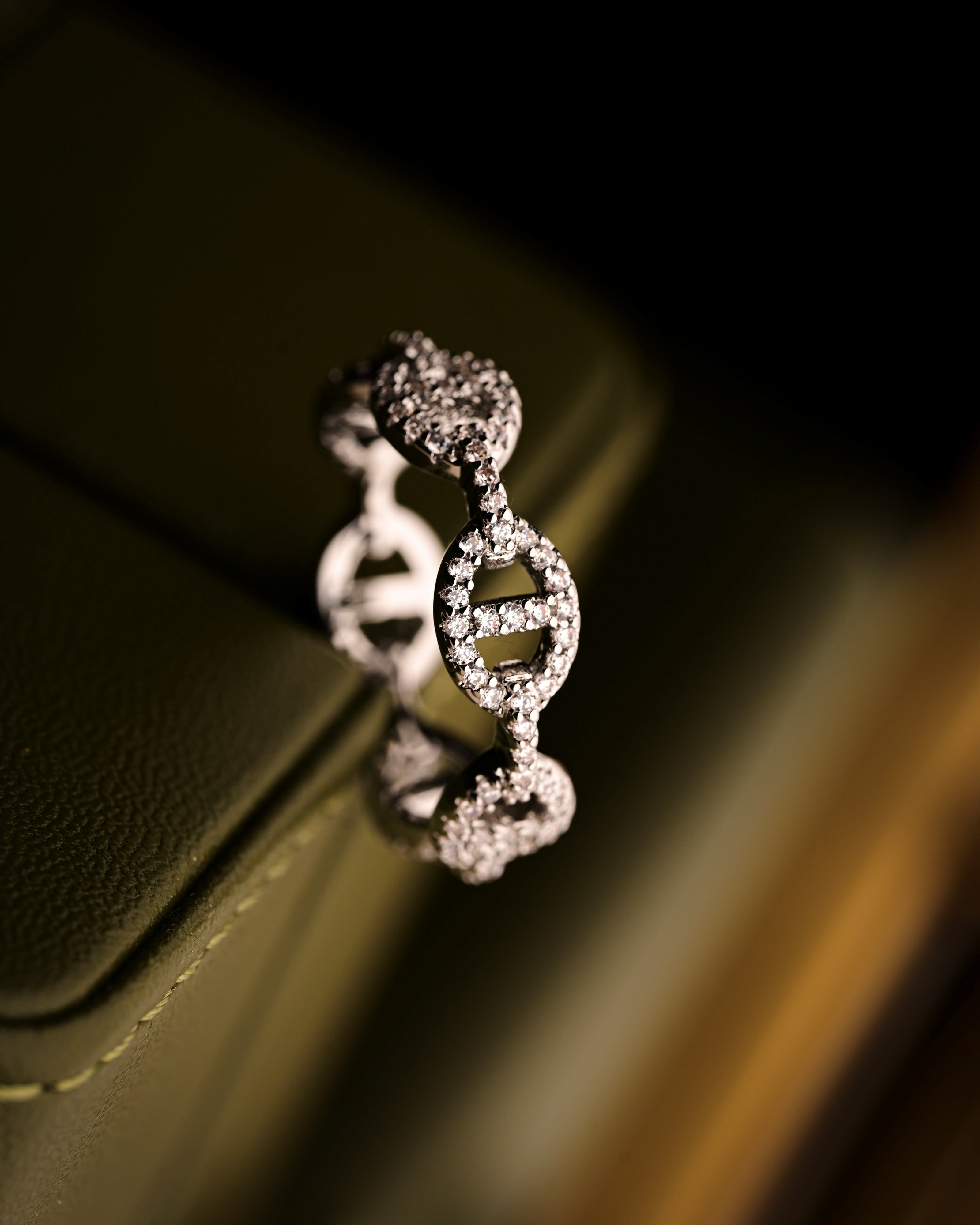 Ring Infinity white