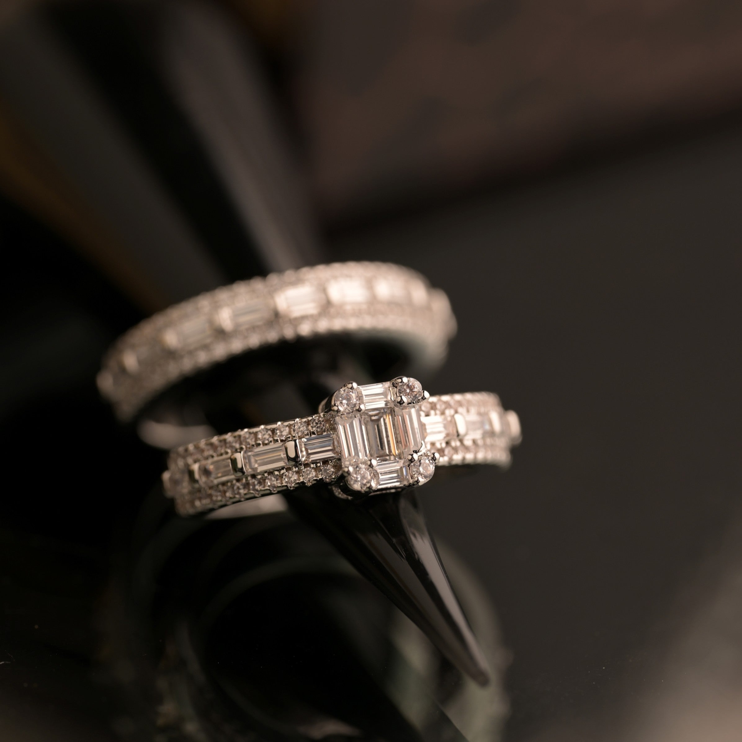 Emerald twins ring