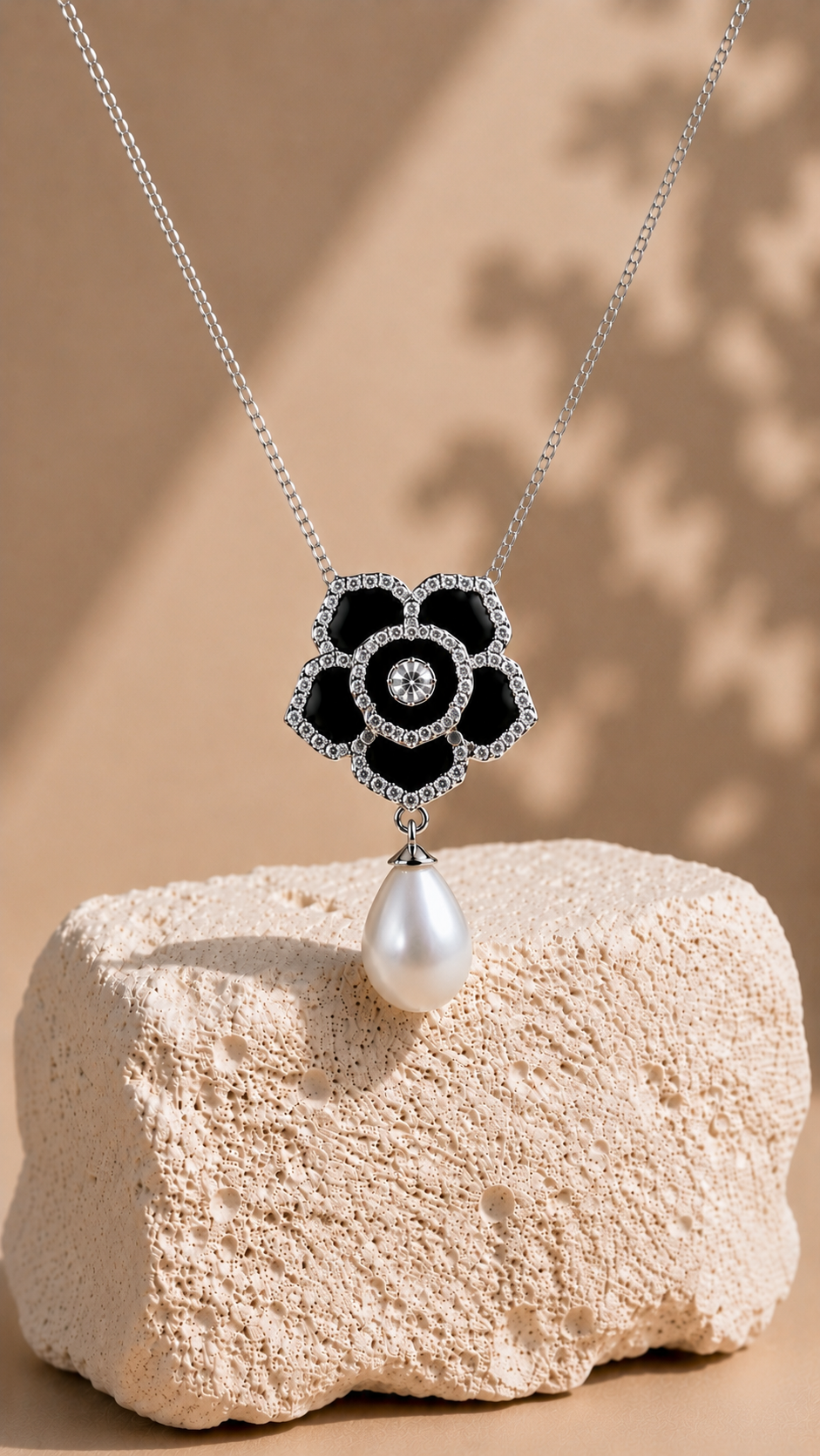 Rose lulu necklace