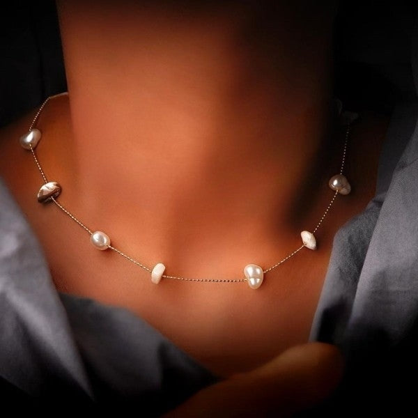 Choker pearl white