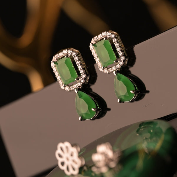 Fancy green earrings