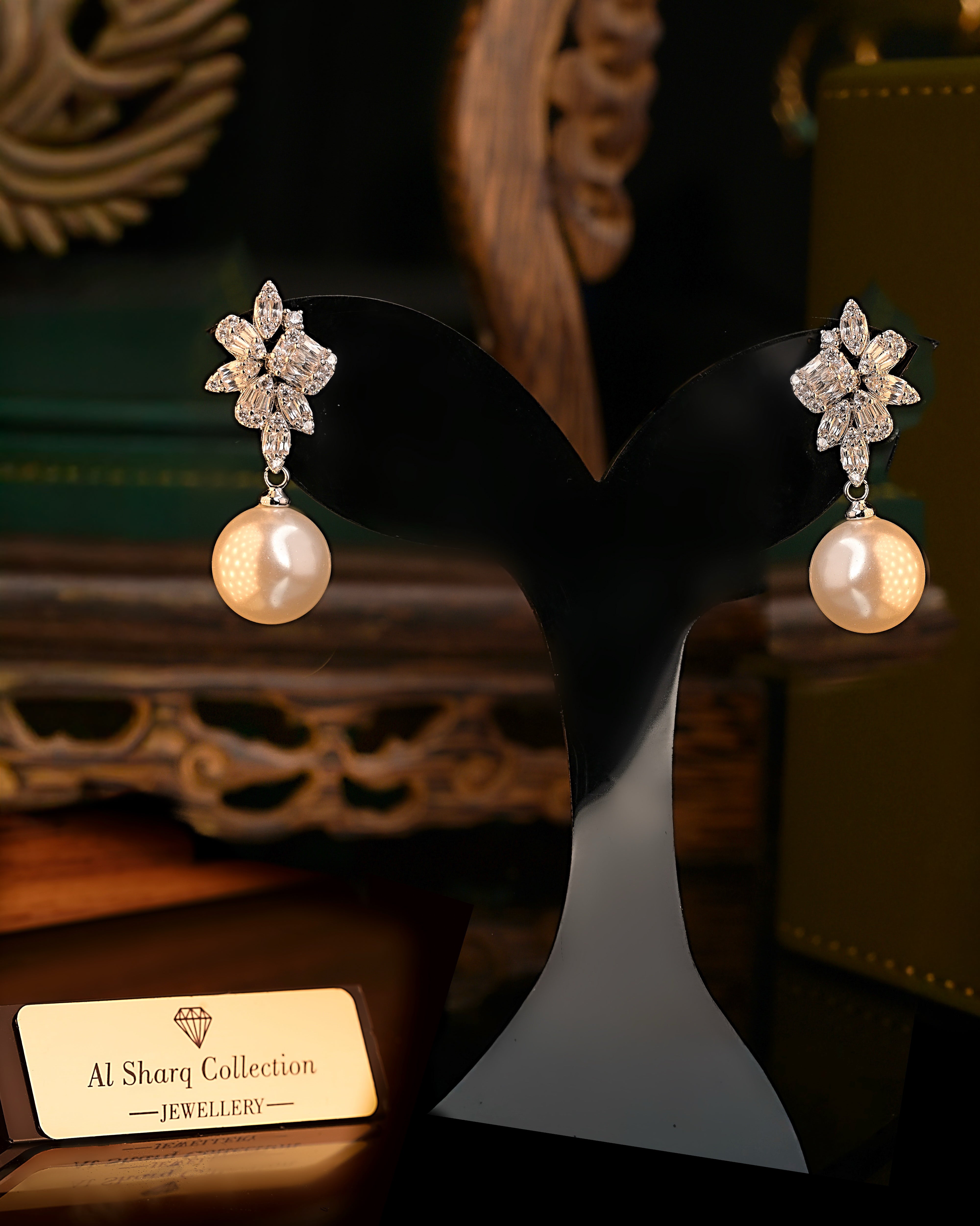 Modern lulu earring