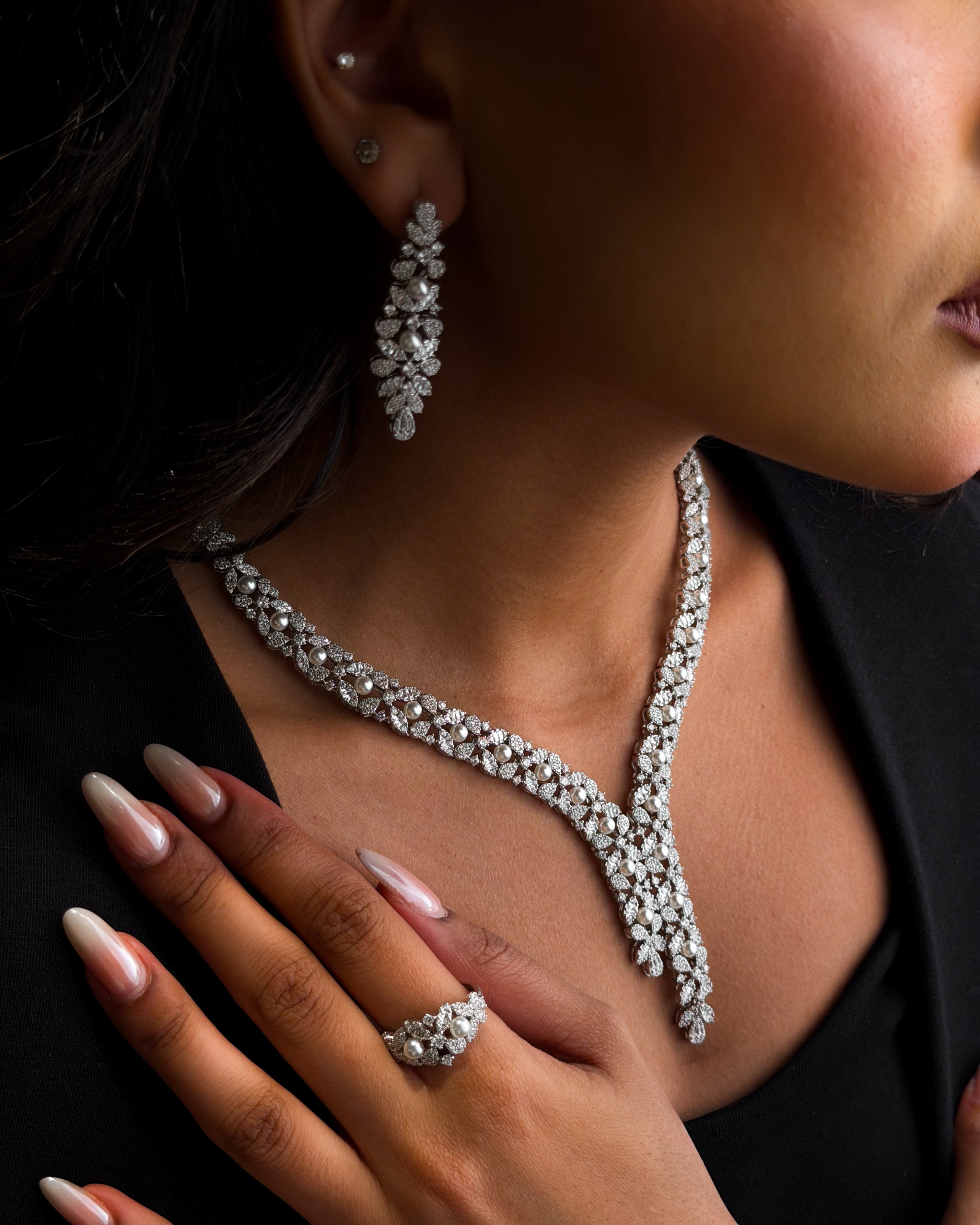 Classy Elegant Pearl Set