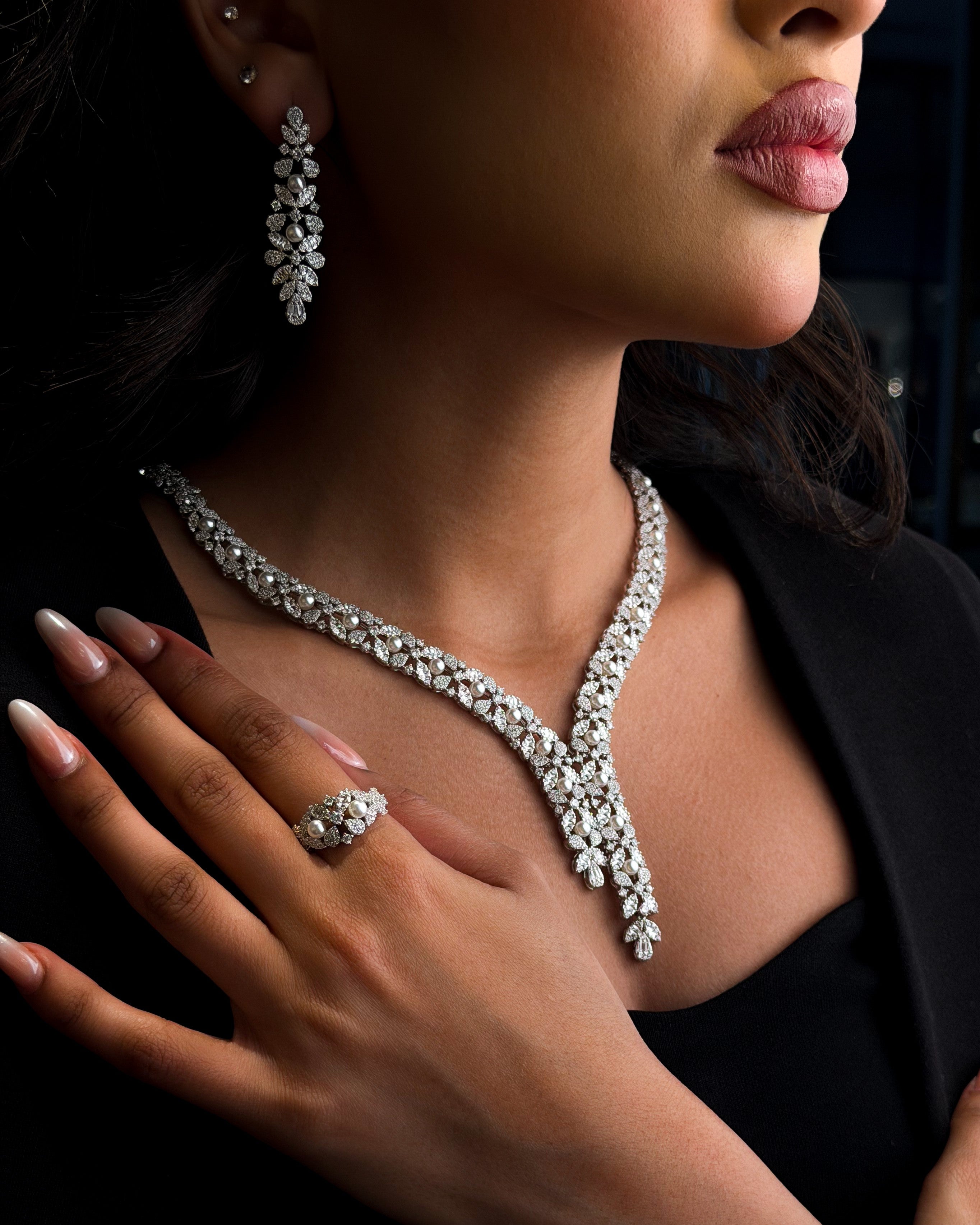 Classy Elegant Pearl Set
