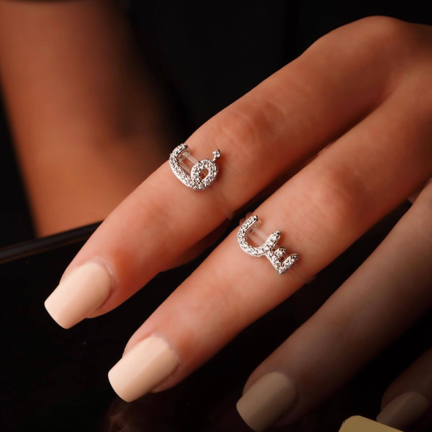 خاتم شفاف احرف عربية