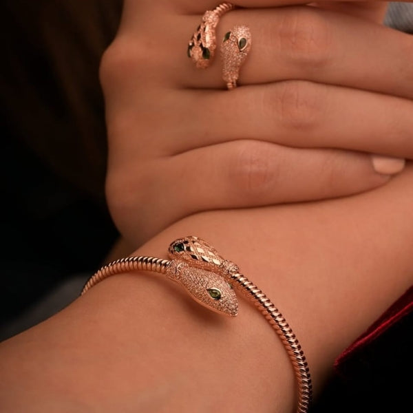 طقم سيربنتي