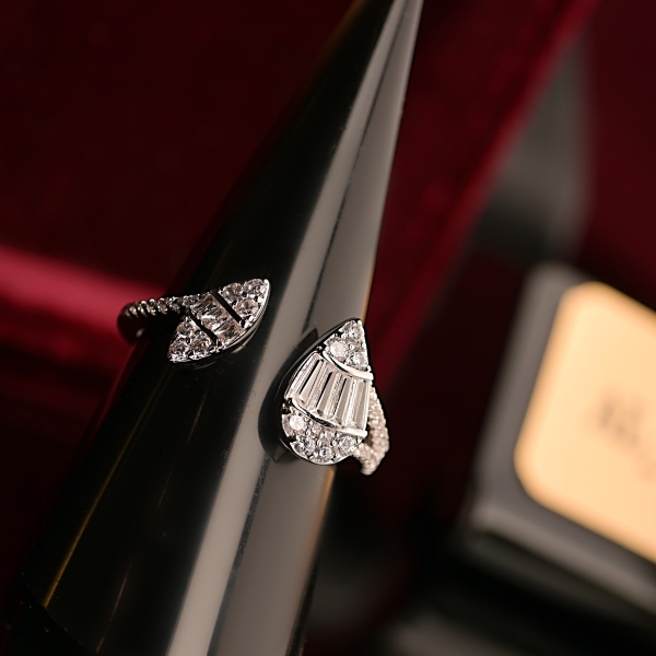 أطقم التنس مودرن